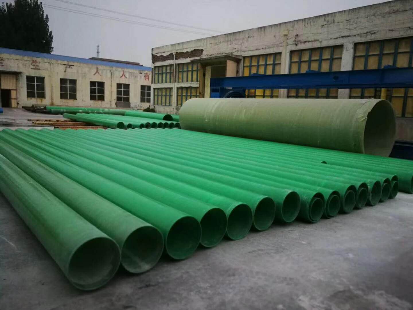 玻璃鋼夾砂管道優點和運用